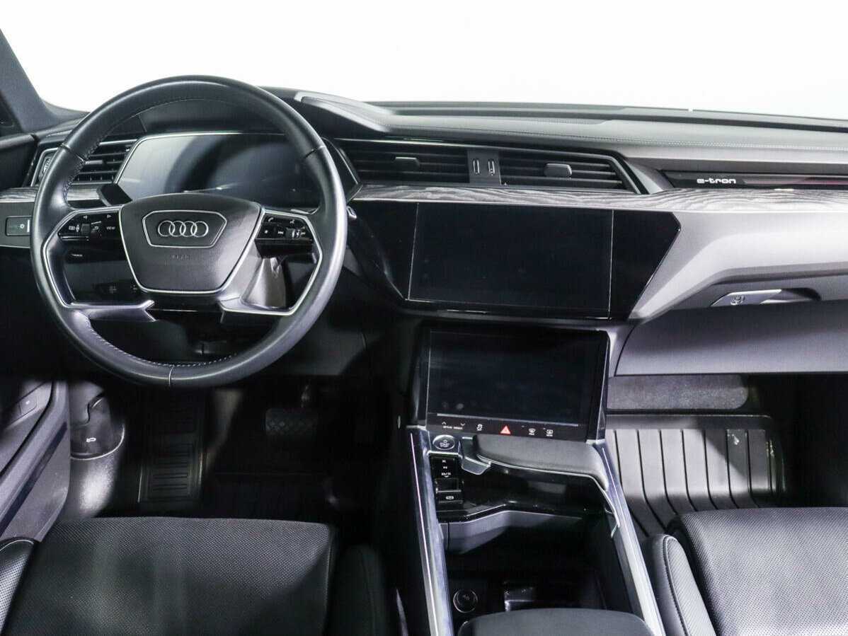 Audi e-tron с пробегом — 2020 год. Фото: #9