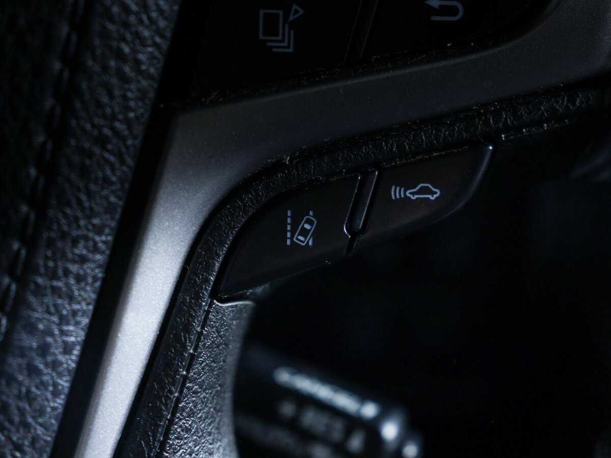 Toyota Land Cruiser с пробегом — 2018 год. Фото: #22