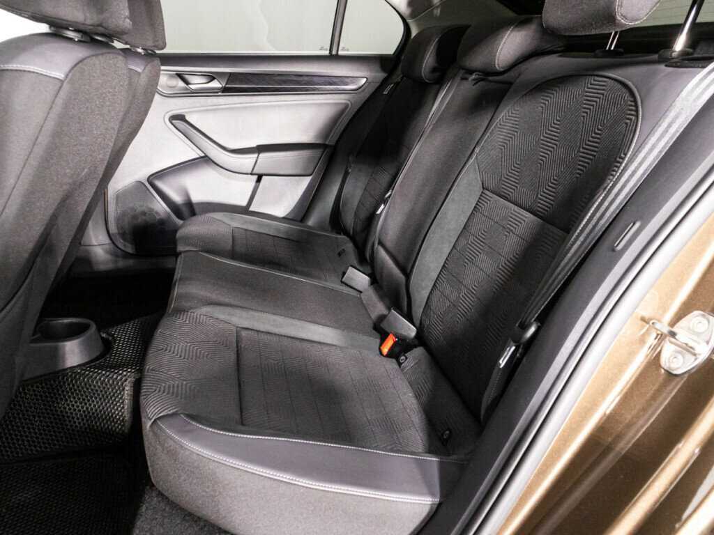 Volkswagen Polo с пробегом — 2021 год. Фото: #9