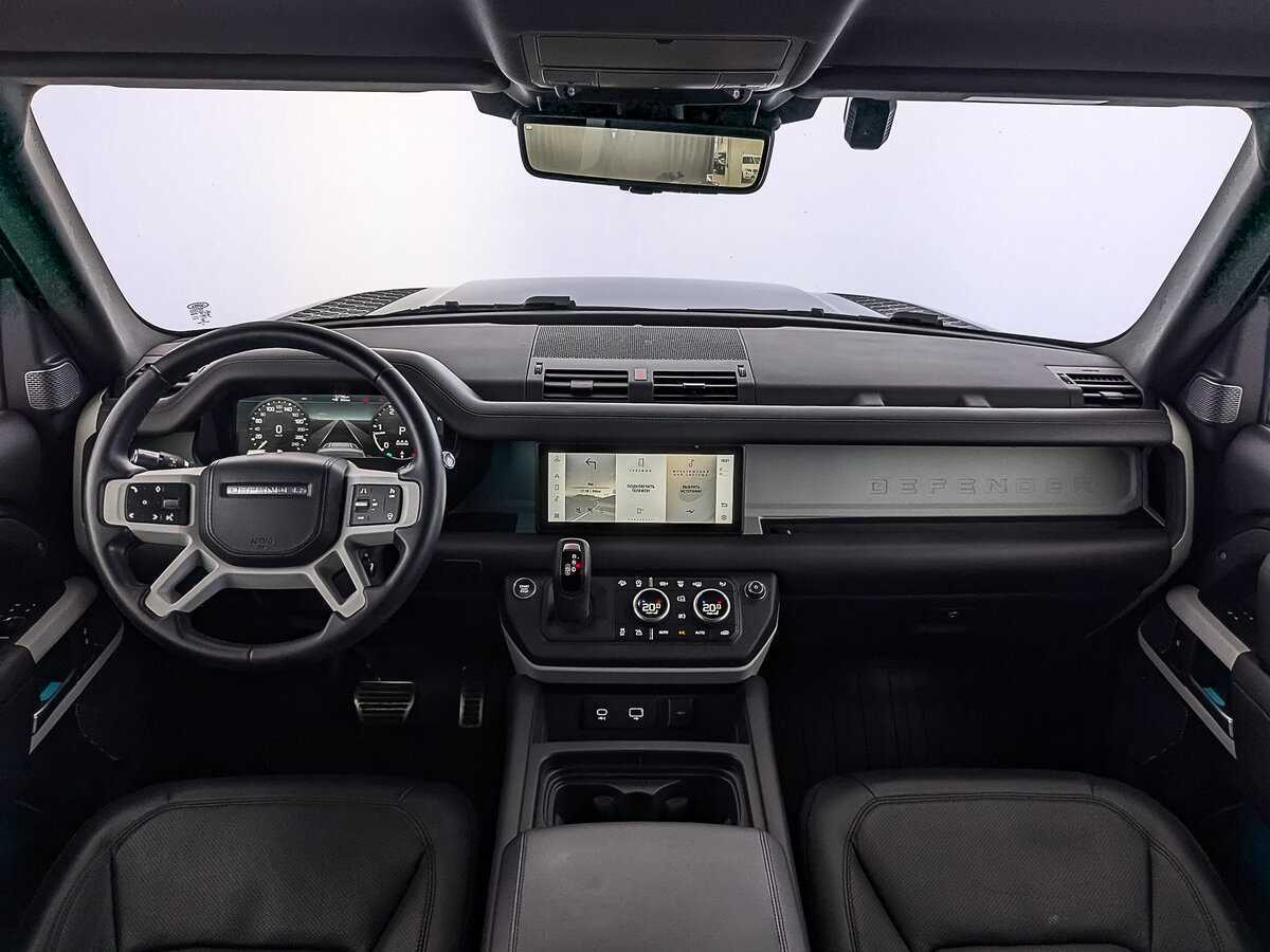 Land Rover Defender с пробегом — 2021 год. Фото: #13