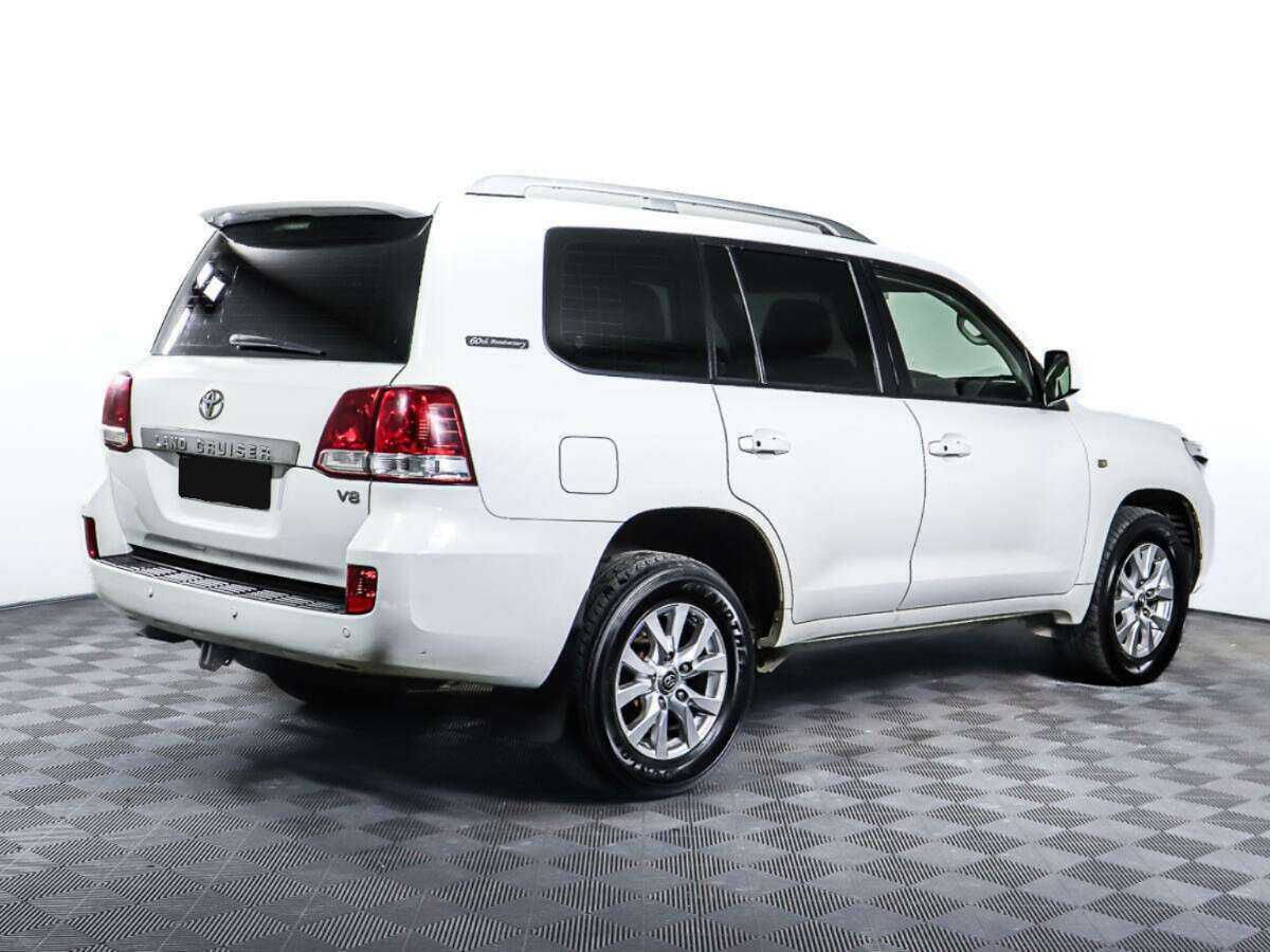 Toyota Land Cruiser с пробегом — 2011 год. Фото: #3