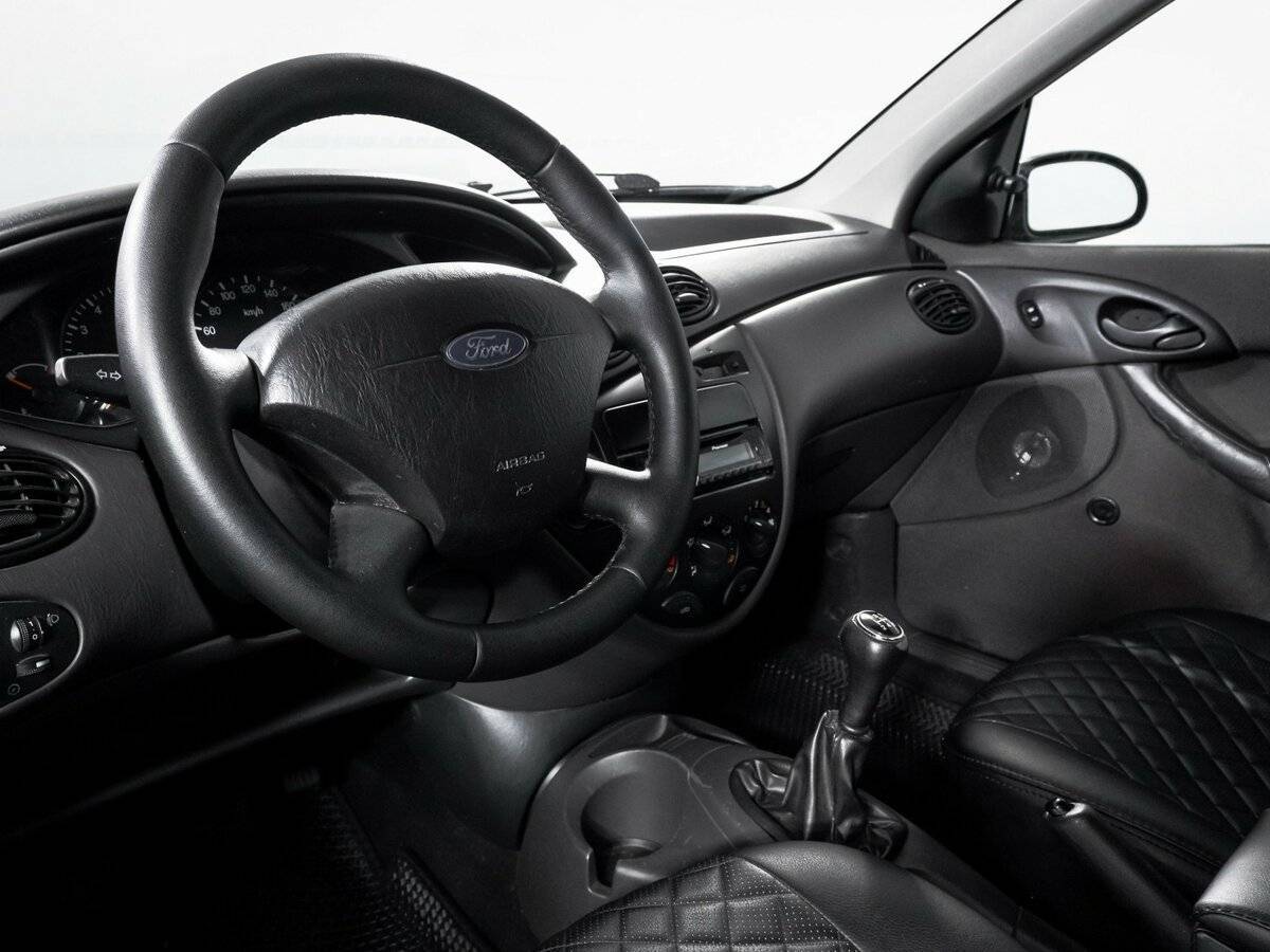 Ford Focus с пробегом — 2004 год. Фото: #13