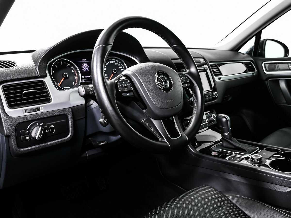 Volkswagen Touareg с пробегом — 2014 год. Фото: #12