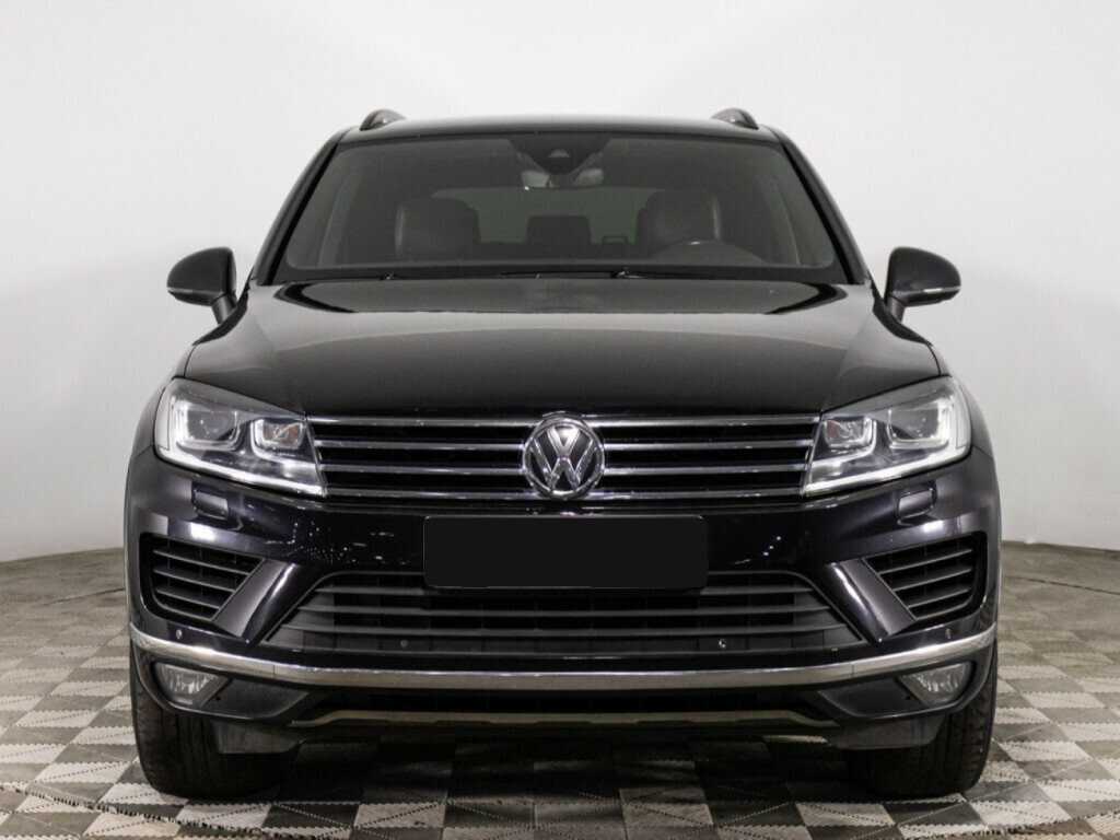Volkswagen Touareg с пробегом — 2017 год. Фото: #1