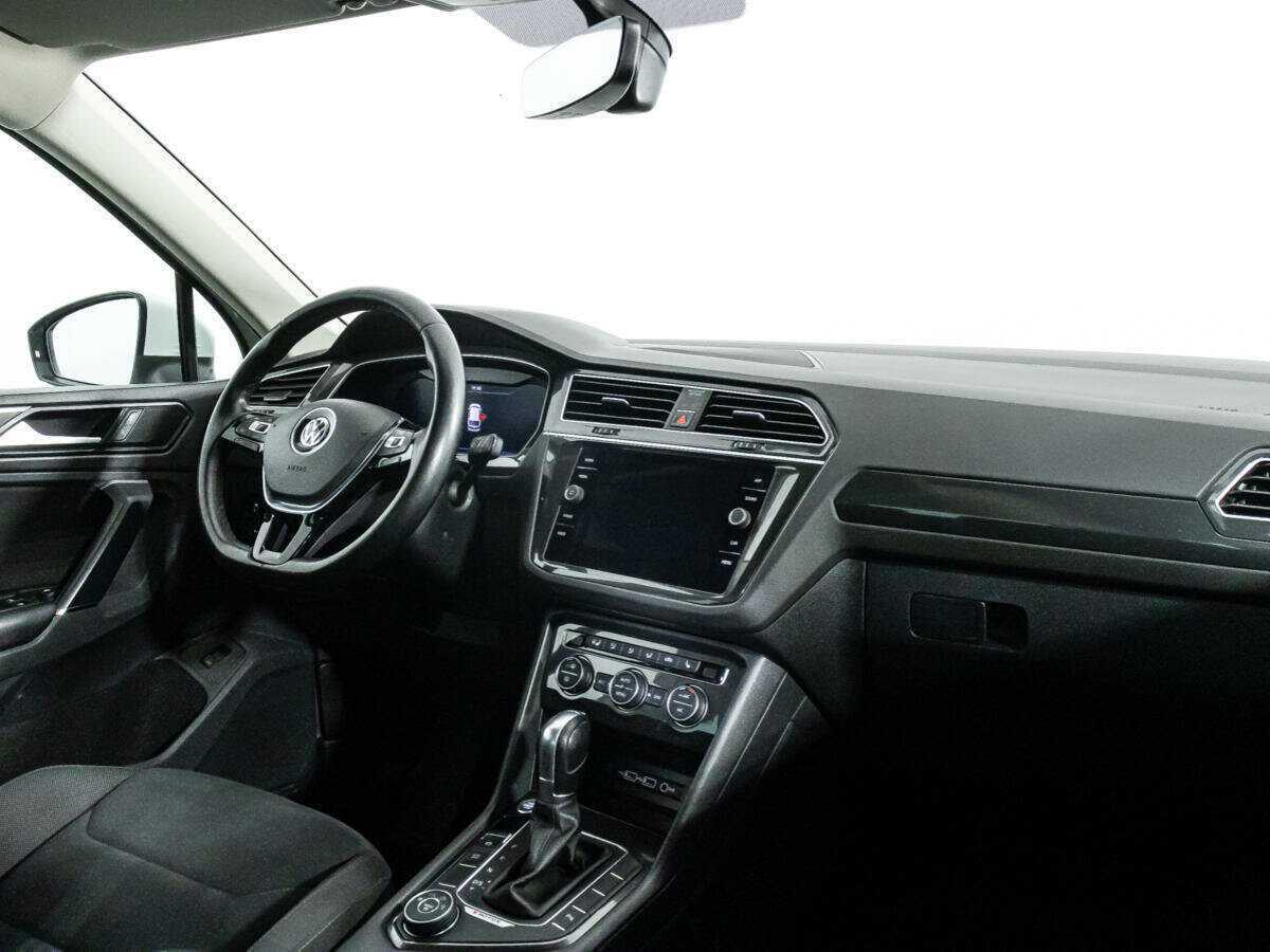 Volkswagen Tiguan с пробегом — 2018 год. Фото: #8