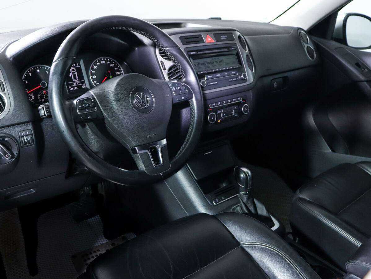 Volkswagen Tiguan с пробегом — 2011 год. Фото: #13