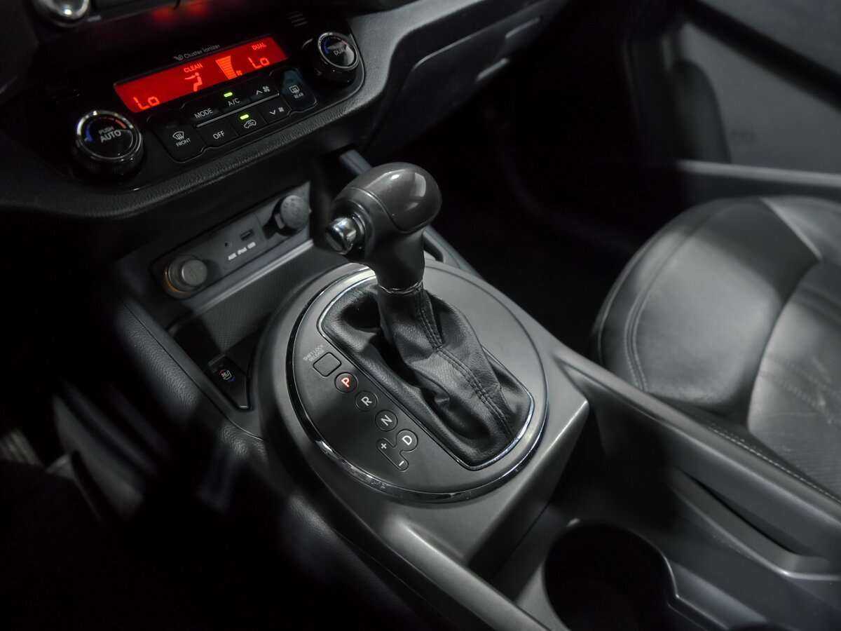 Kia Sportage с пробегом — 2011 год. Фото: #10