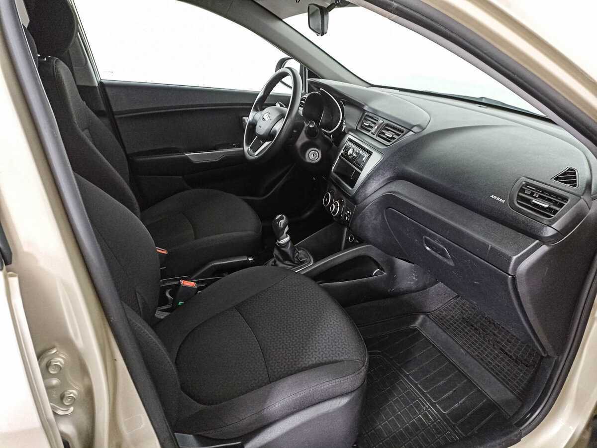 Kia Rio с пробегом — 2014 год. Фото: #8
