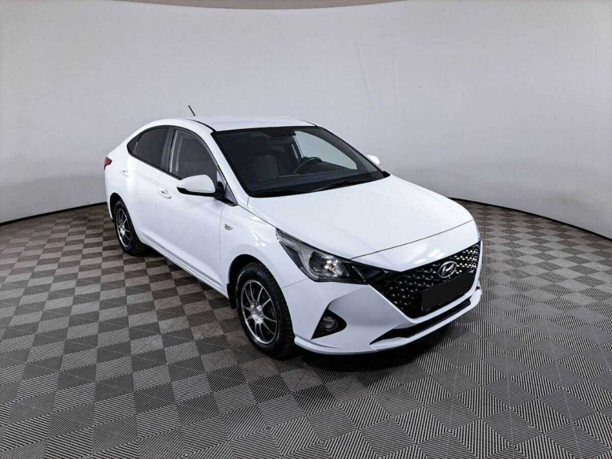 Hyundai Solaris с пробегом — 2021 год. Фото: #1