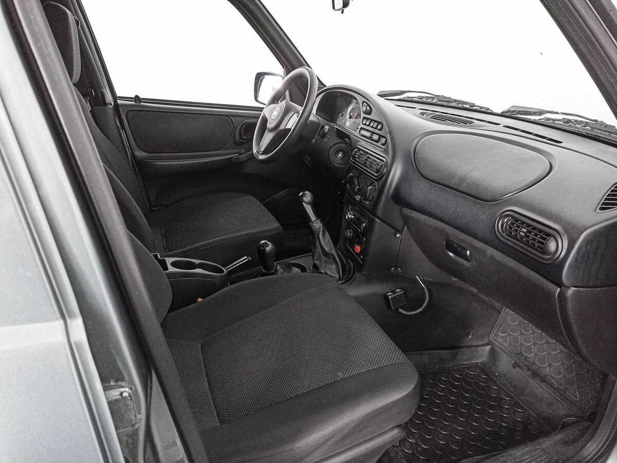 Chevrolet Niva с пробегом — 2012 год. Фото: #8