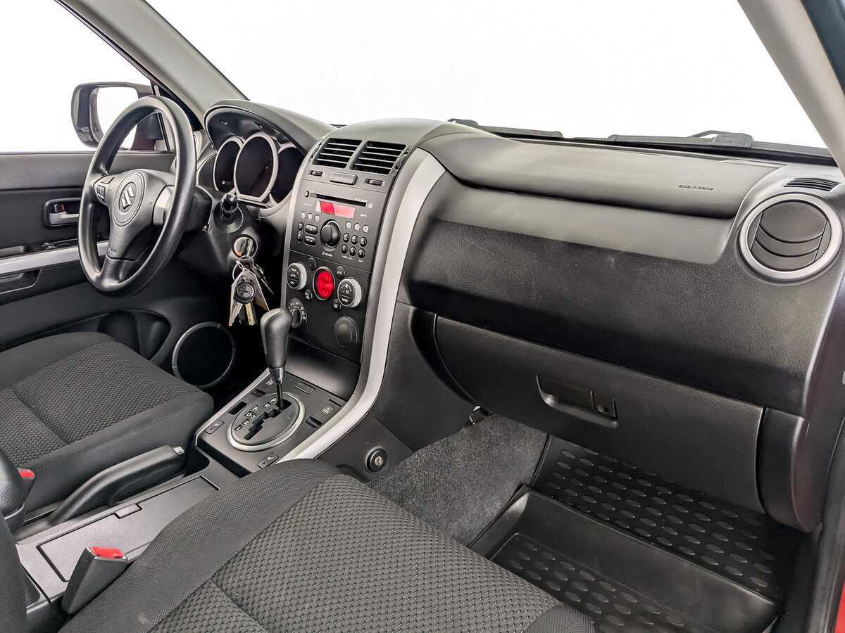 Suzuki Grand Vitara с пробегом — 2010 год. Фото: #10
