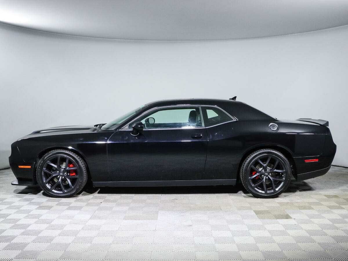 Dodge Challenger с пробегом — 2022 год. Фото: #7