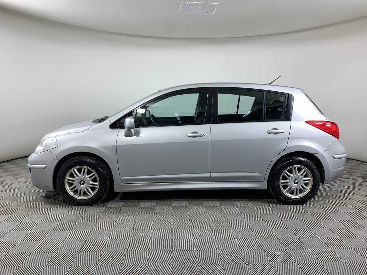 Nissan Tiida с пробегом — 2011 год. Фото: #7