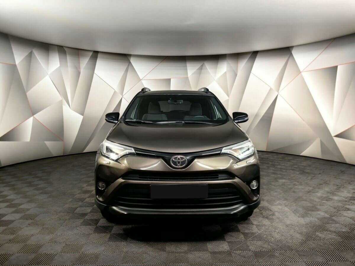 Toyota RAV4 с пробегом — 2019 год. Фото: #6