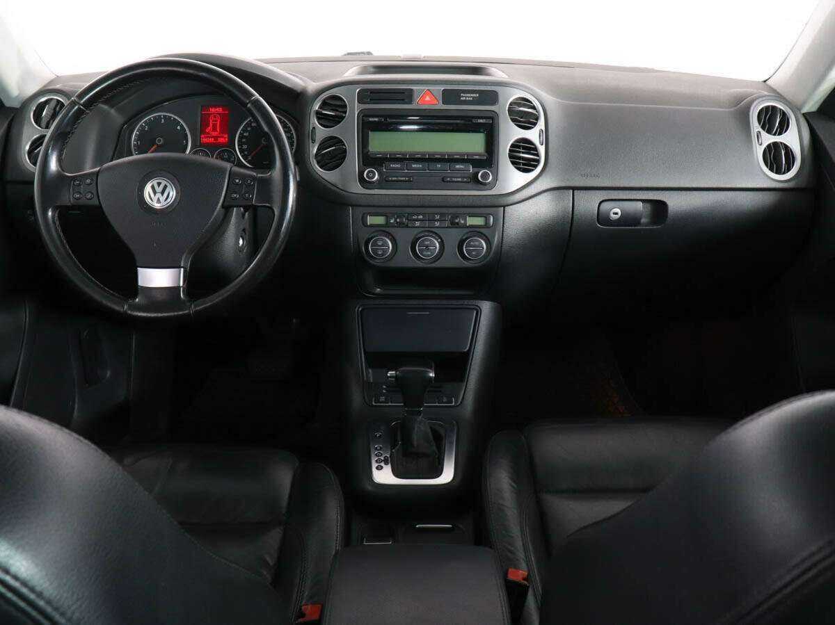 Volkswagen Tiguan с пробегом — 2009 год. Фото: #10