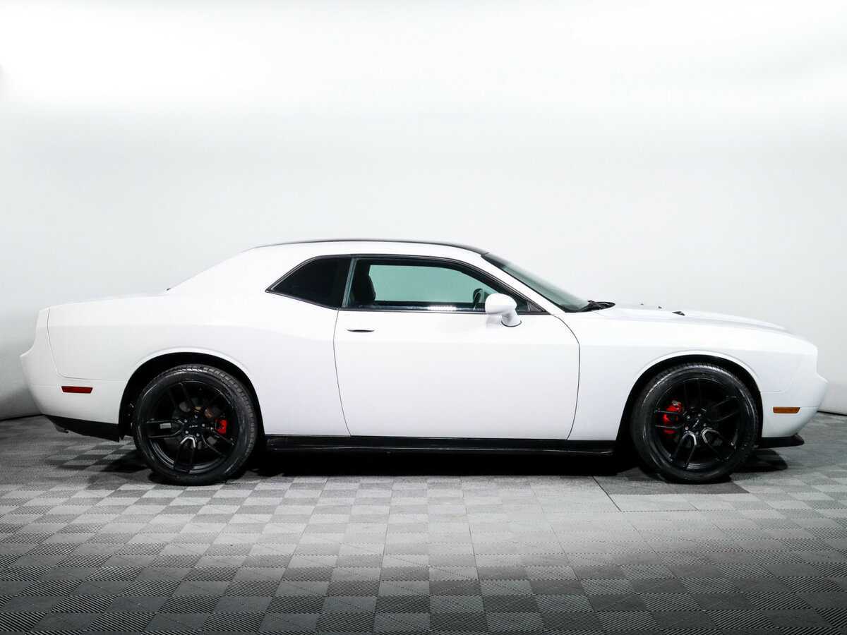 Dodge Challenger с пробегом — 2013 год. Фото: #3