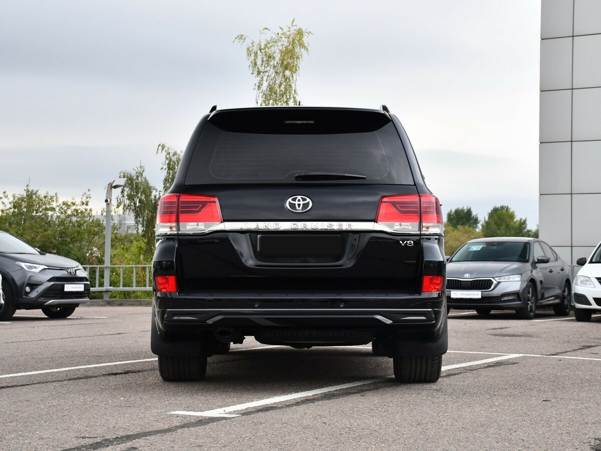 Toyota Land Cruiser с пробегом — 2017 год. Фото: #5