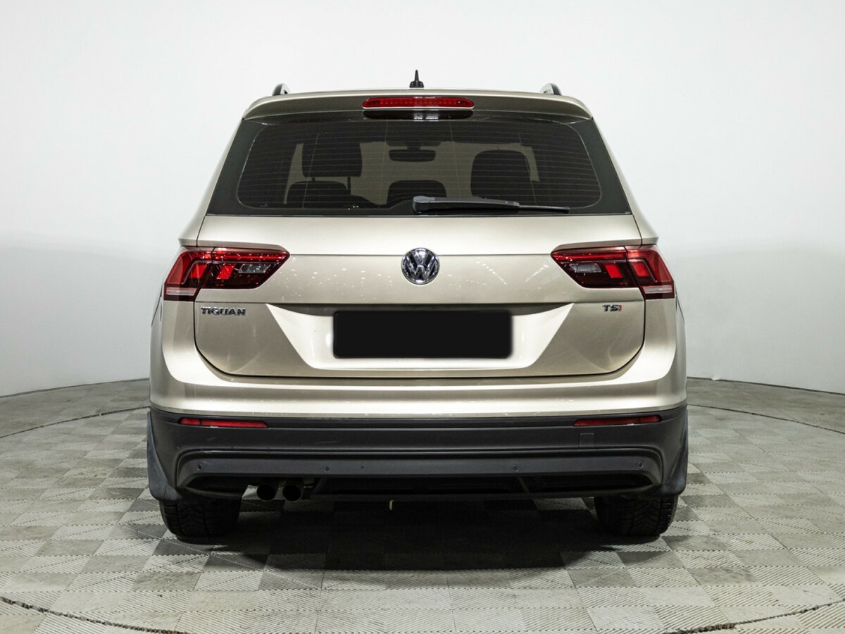 Volkswagen Tiguan с пробегом — 2017 год. Фото: #4