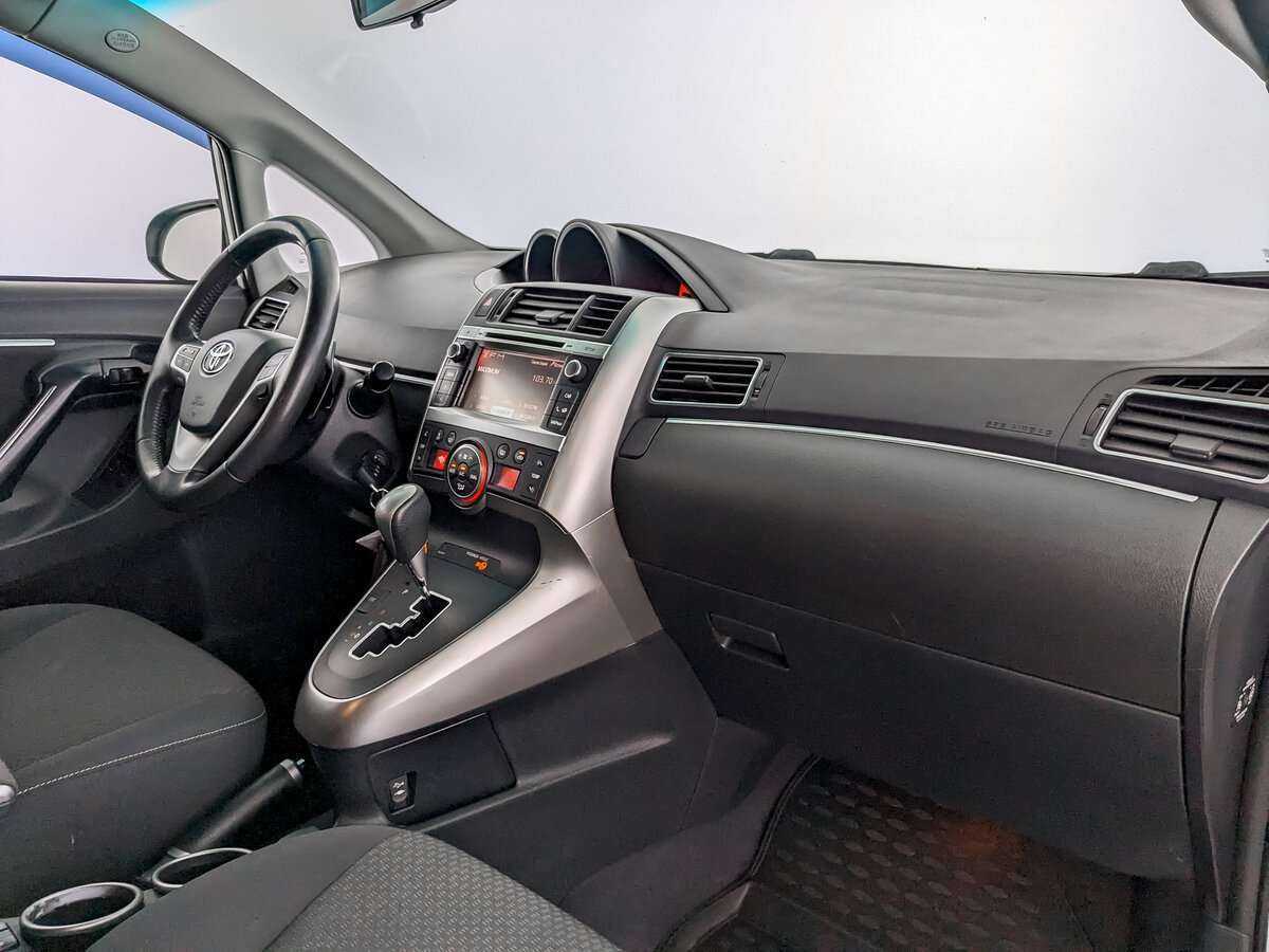 Toyota Verso с пробегом — 2013 год. Фото: #8