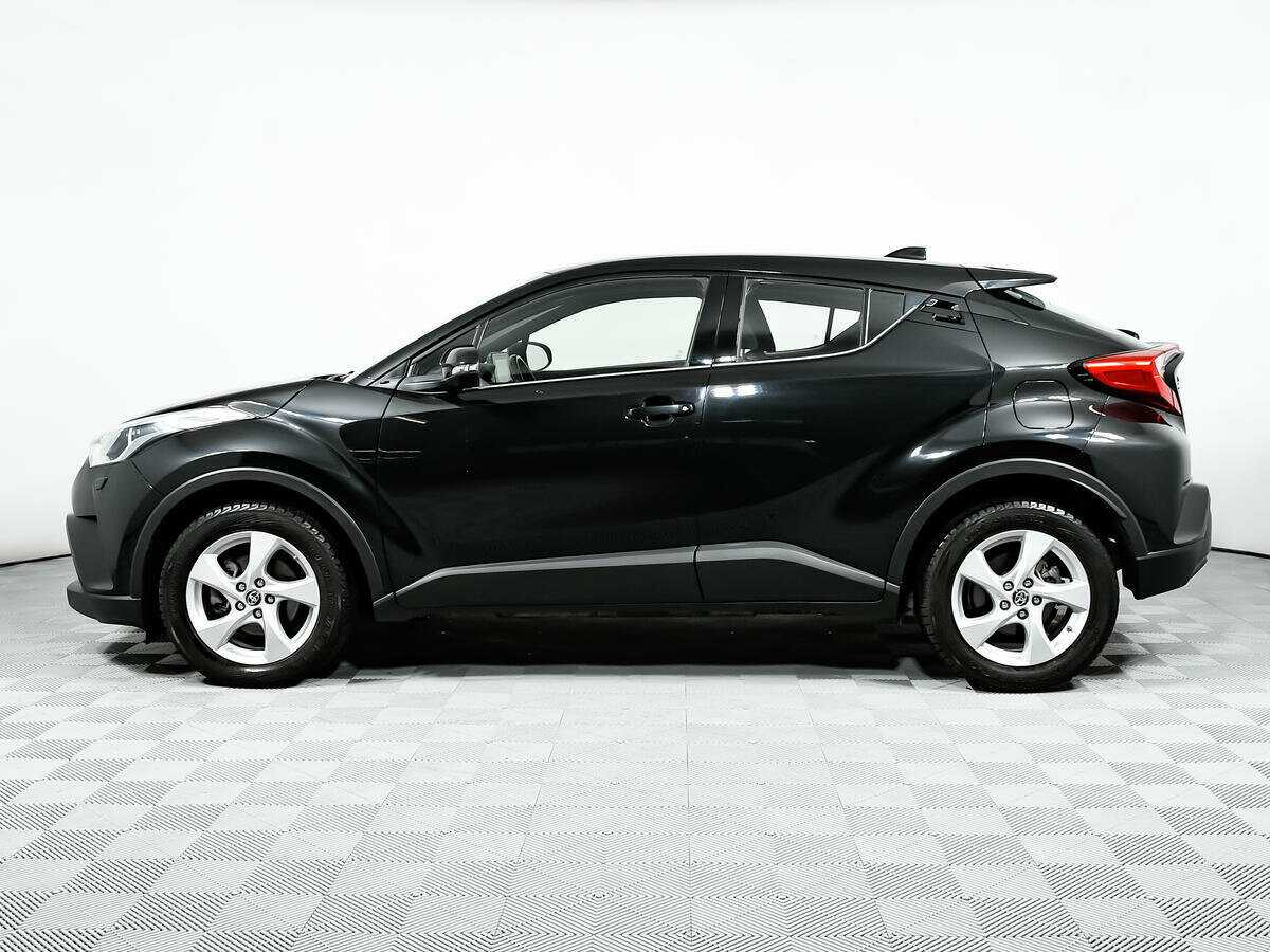 Toyota C-HR с пробегом — 2018 год. Фото: #7