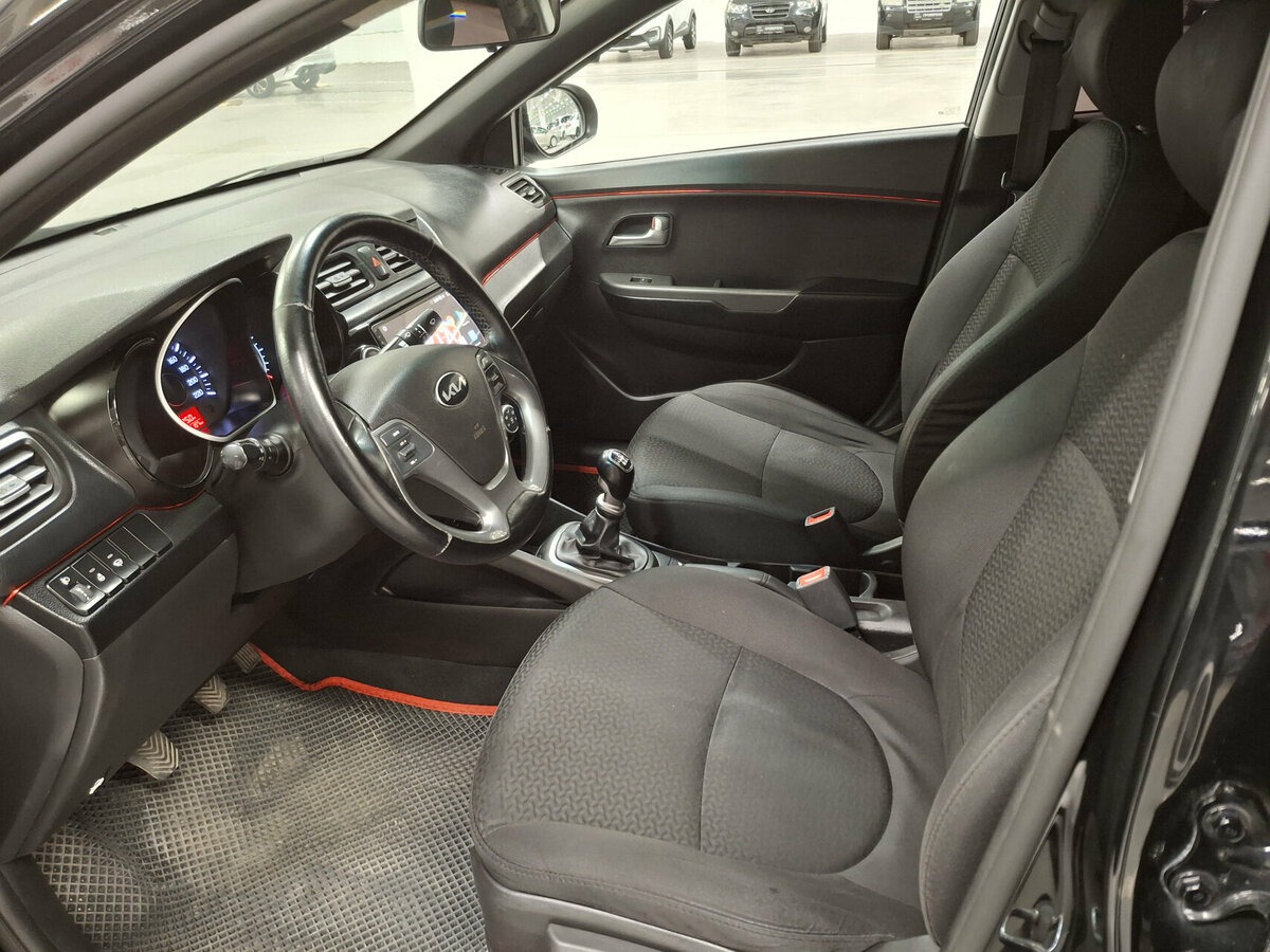 Kia Rio с пробегом — 2016 год. Фото: #15