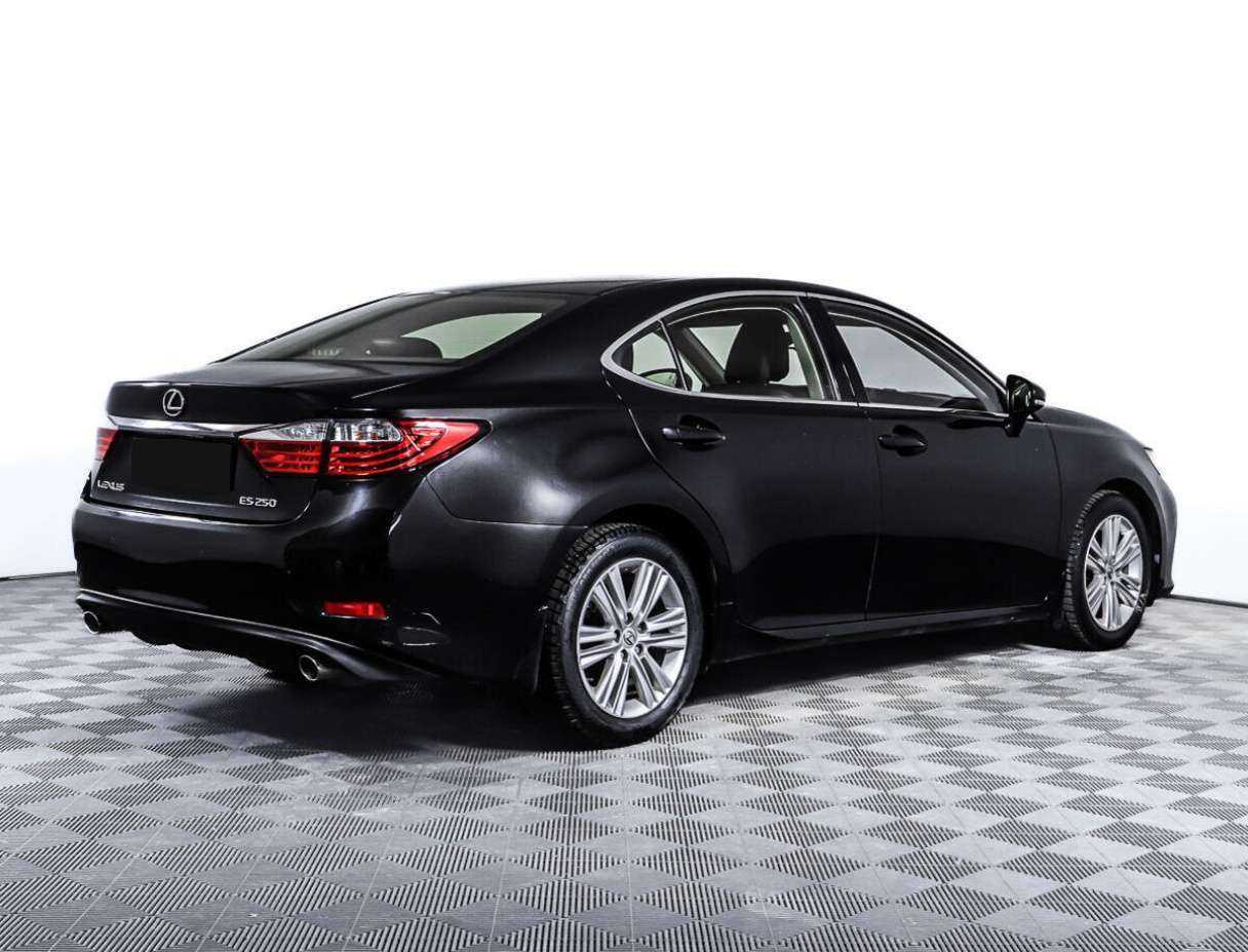 Lexus ES с пробегом — 2014 год. Фото: #3
