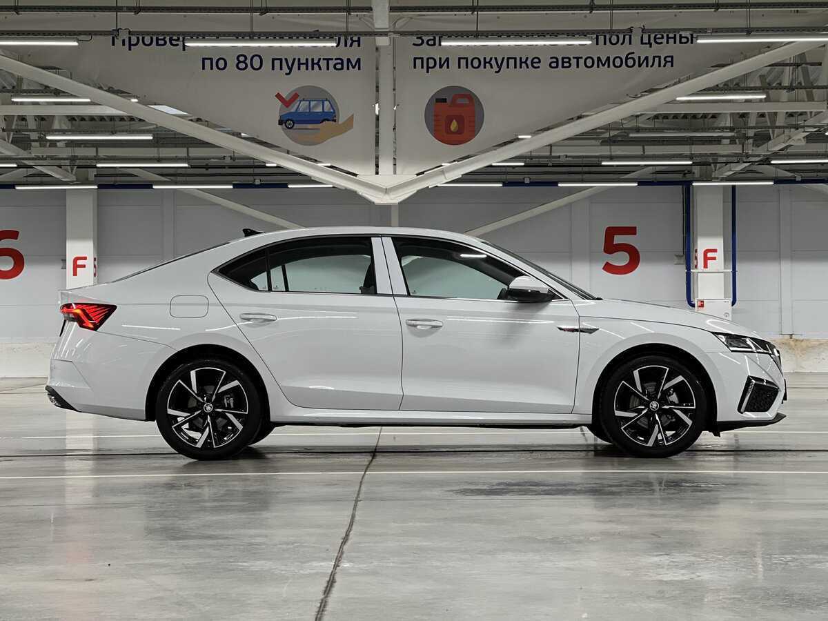 Skoda Octavia с пробегом — 2024 год. Фото: #3