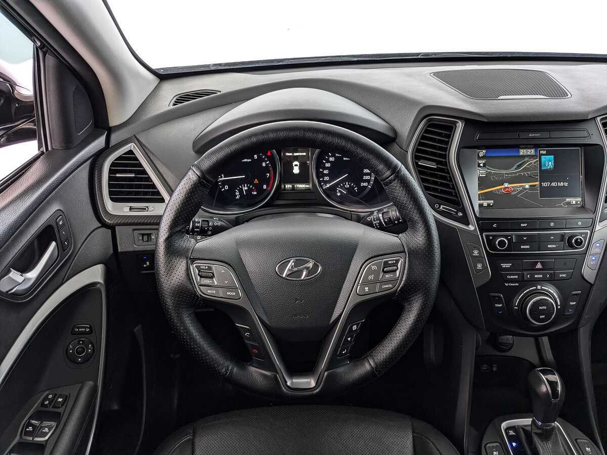Hyundai Santa Fe с пробегом — 2017 год. Фото: #17
