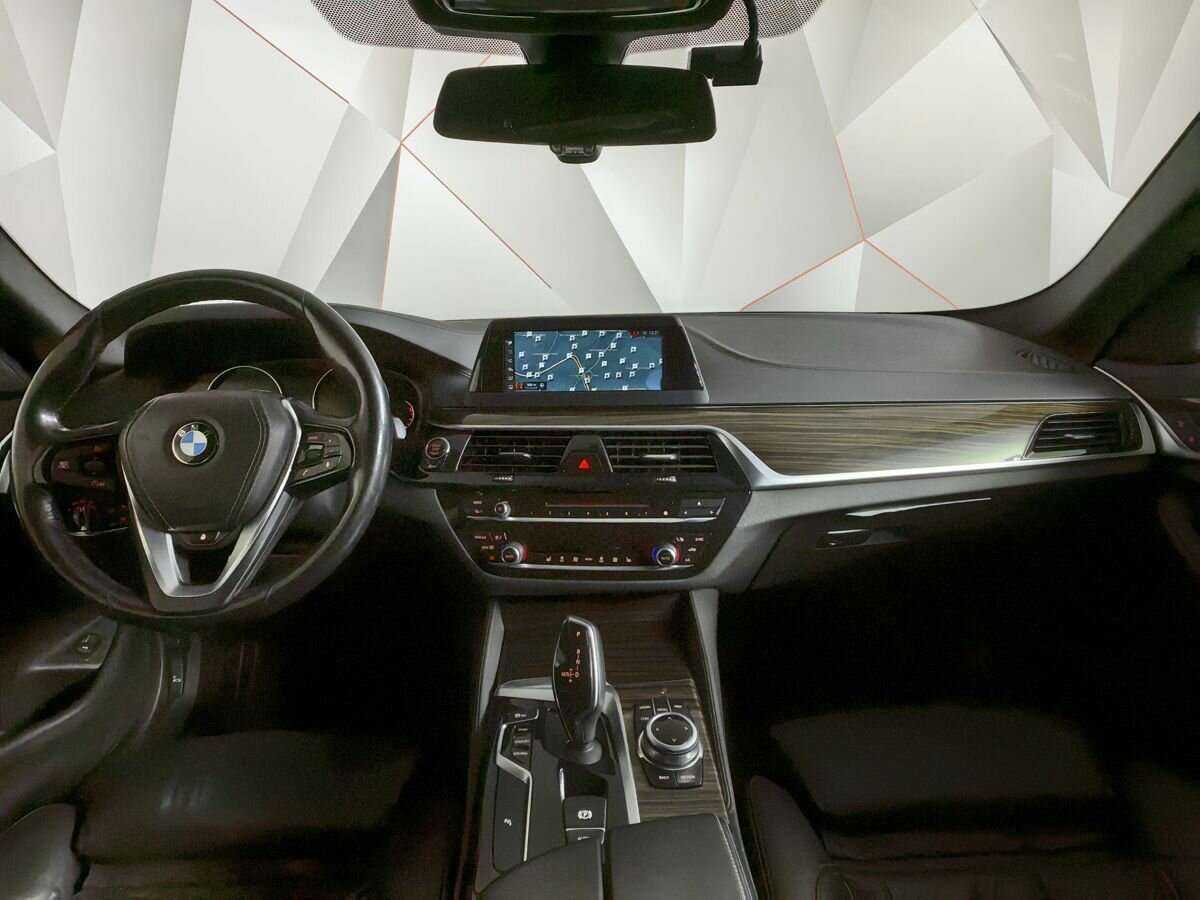 BMW 5 серии с пробегом — 2017 год. Фото: #6