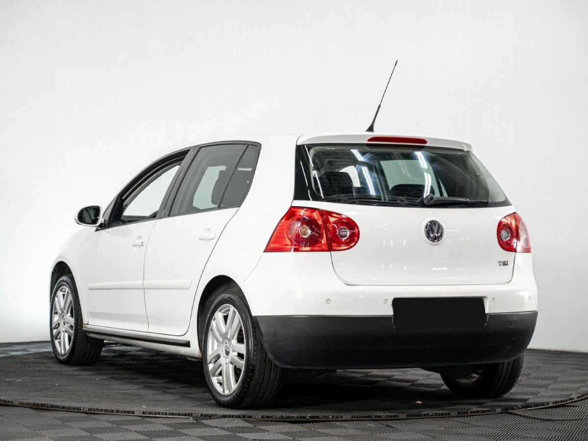 Volkswagen Golf с пробегом — 2008 год. Фото: #5