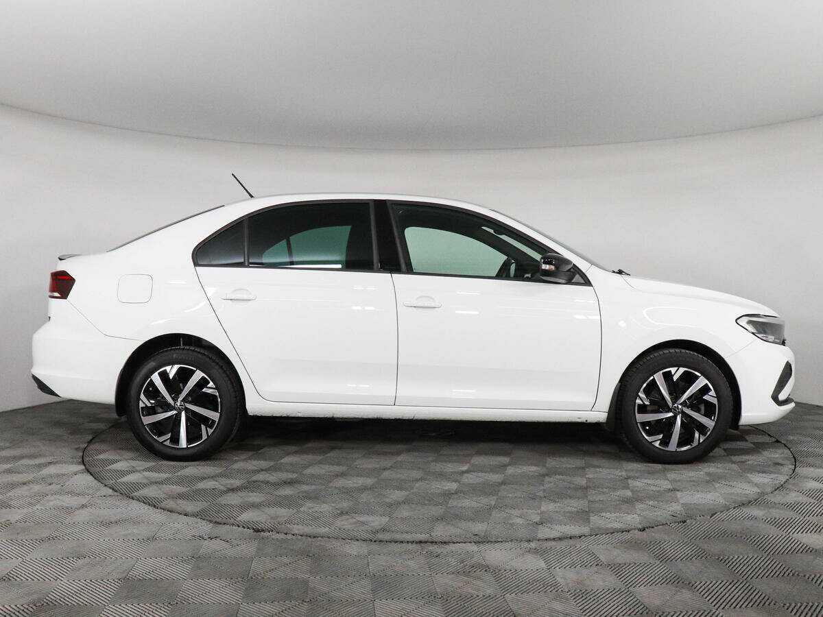 Volkswagen Polo с пробегом — 2021 год. Фото: #3