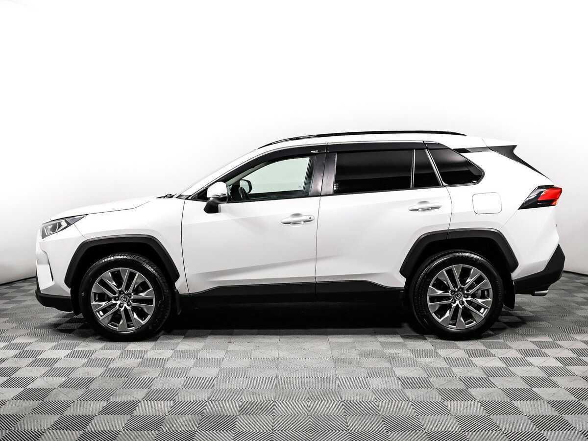 Toyota RAV4 с пробегом — 2021 год. Фото: #7