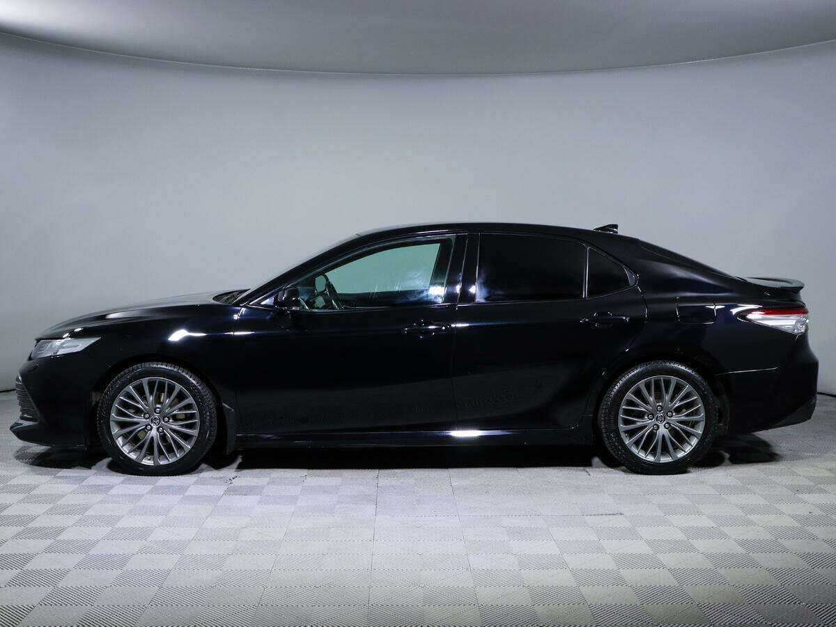 Toyota Camry с пробегом — 2018 год. Фото: #5
