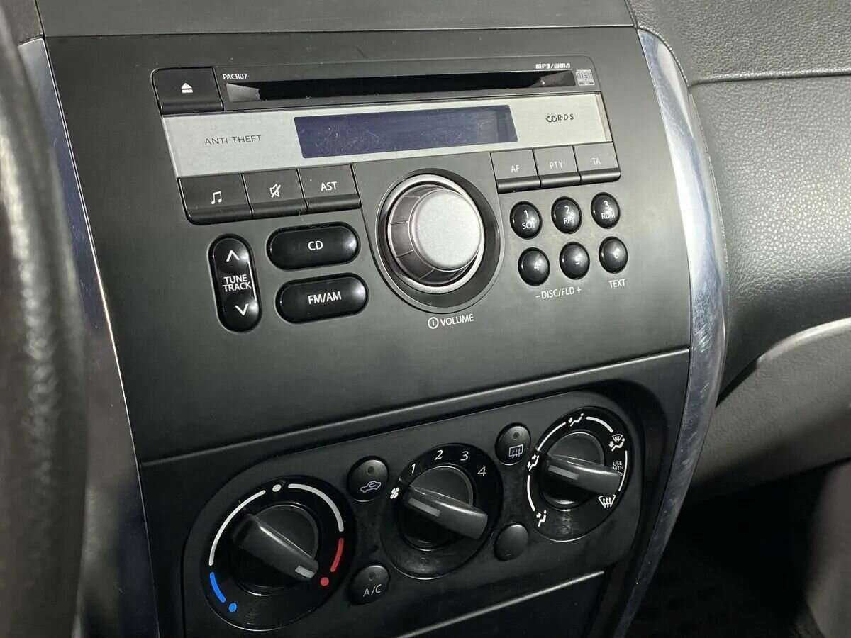 Suzuki SX4 с пробегом — 2010 год. Фото: #10