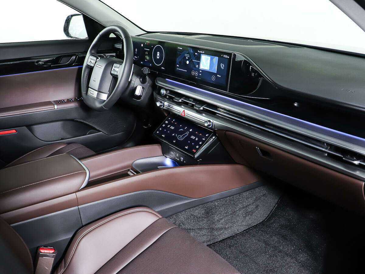 Hyundai Grandeur с пробегом — 2023 год. Фото: #8