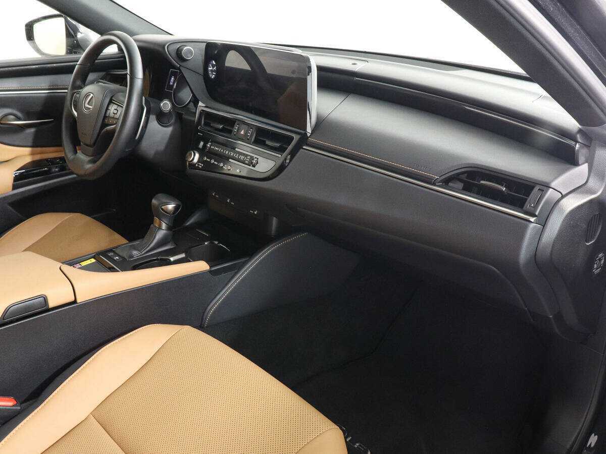 Lexus ES с пробегом — 2022 год. Фото: #10