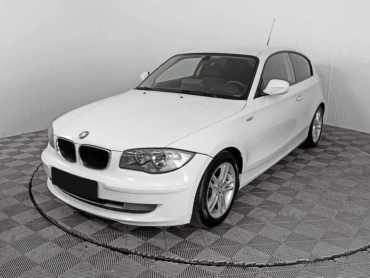 BMW 1 серии с пробегом — 2010 год. Фото: #0