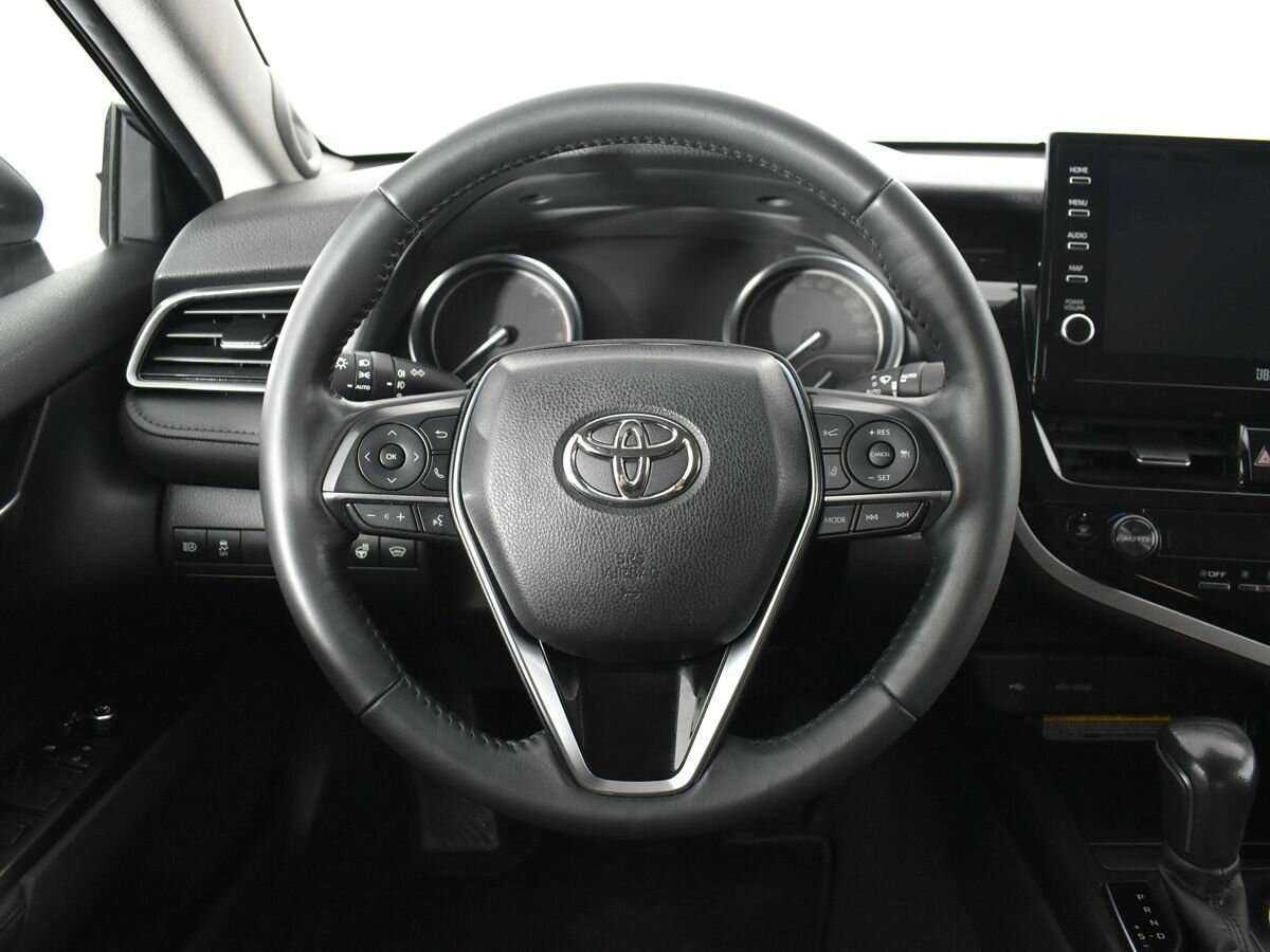 Toyota Camry с пробегом — 2021 год. Фото: #11