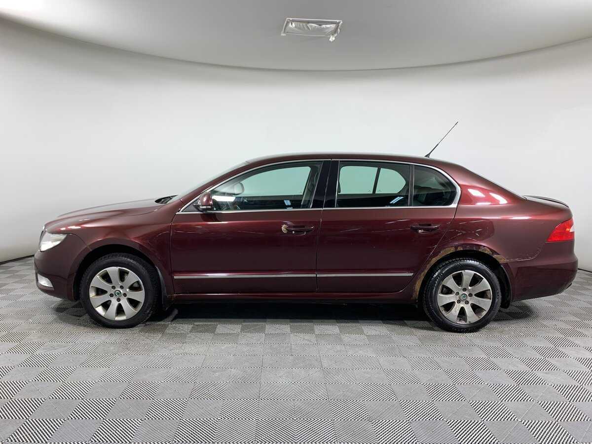 Skoda Superb с пробегом — 2009 год. Фото: #7