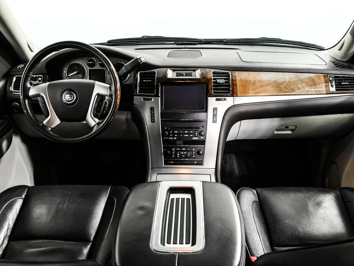 Cadillac Escalade с пробегом — 2013 год. Фото: #10