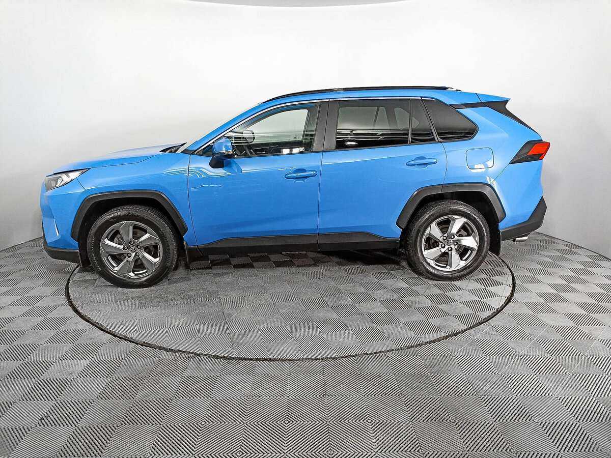 Toyota RAV4 с пробегом — 2020 год. Фото: #7