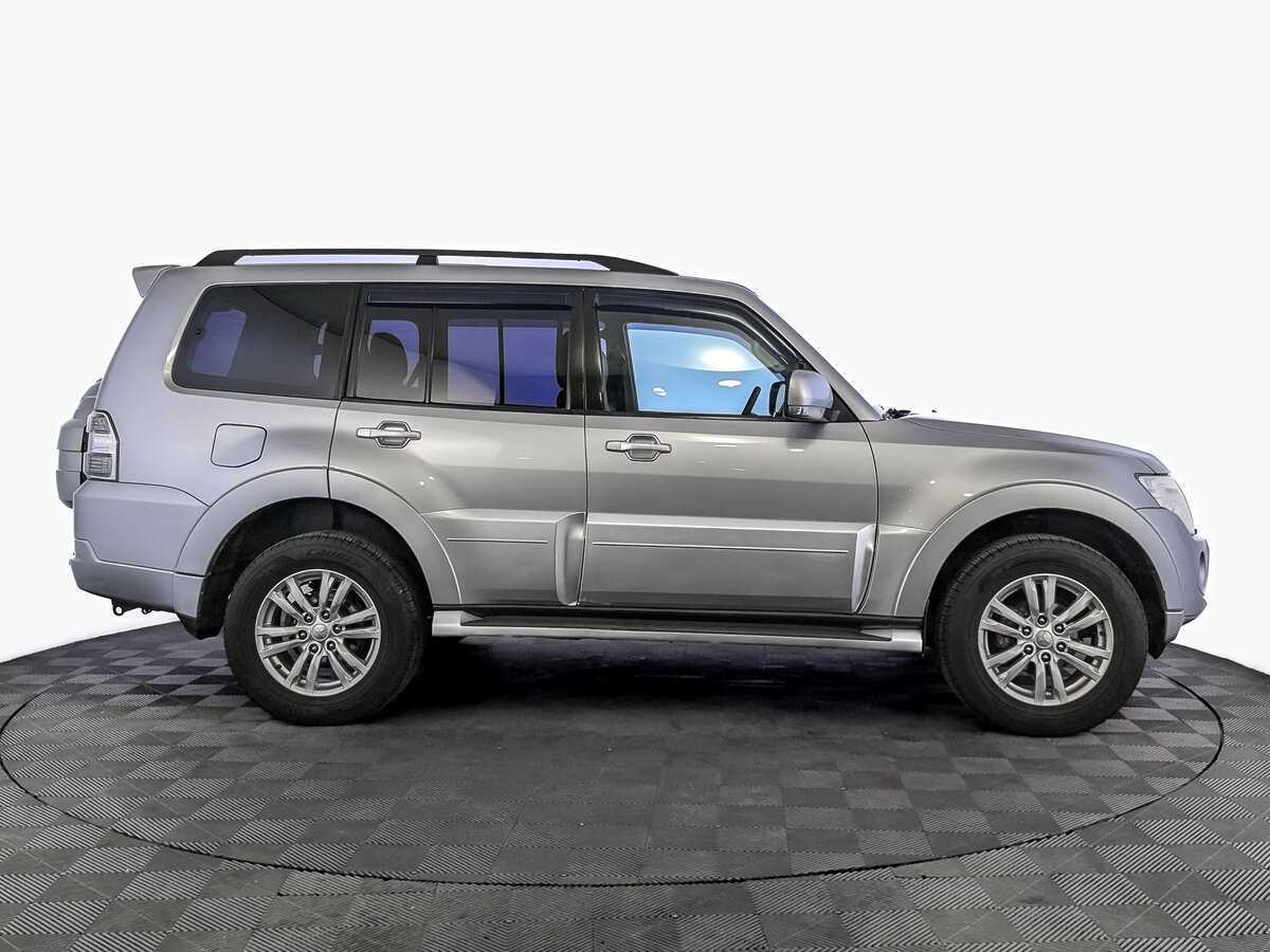 Mitsubishi Pajero с пробегом — 2011 год. Фото: #3