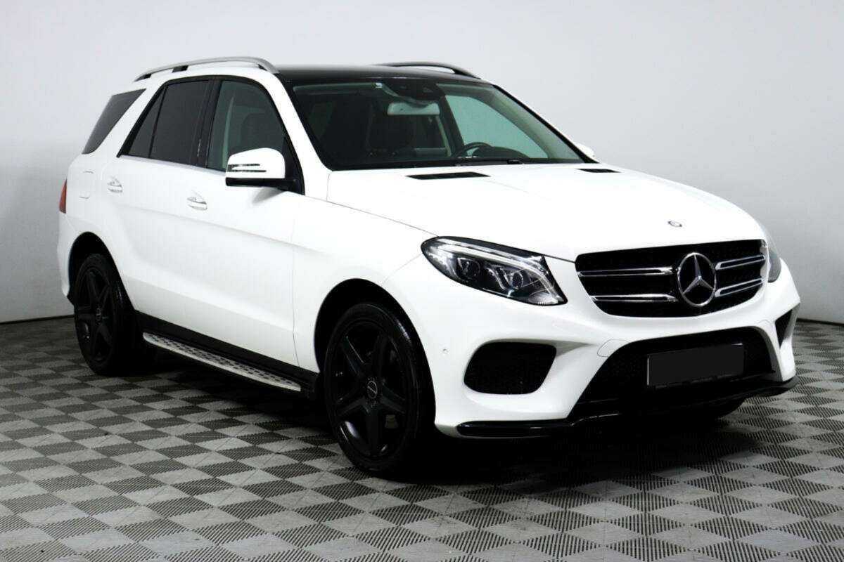 Mercedes-Benz GLE с пробегом — 2015 год. Фото: #2