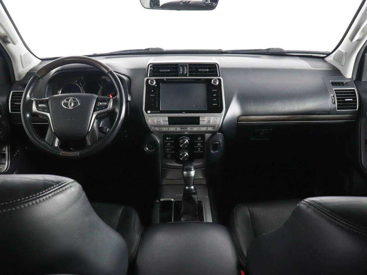 Toyota Land Cruiser Prado с пробегом — 2019 год. Фото: #10