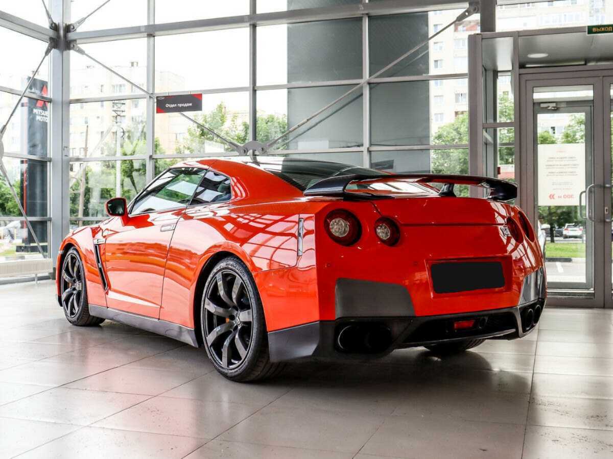 Nissan GT-R с пробегом — 2010 год. Фото: #5