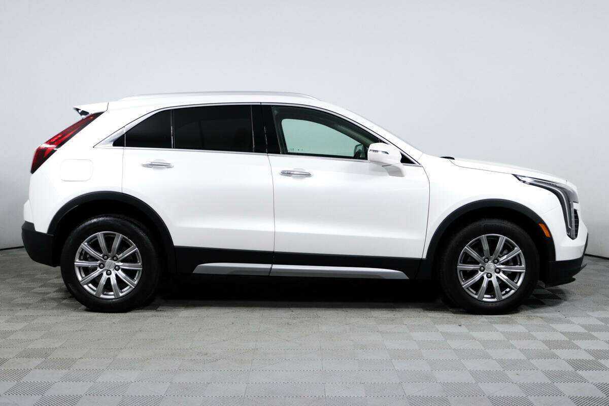 Cadillac XT4 с пробегом — 2020 год. Фото: #3