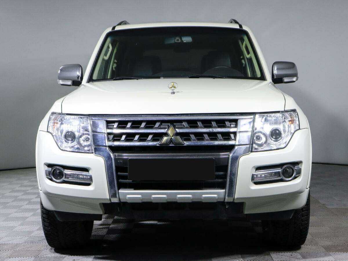 Mitsubishi Pajero с пробегом — 2021 год. Фото: #1