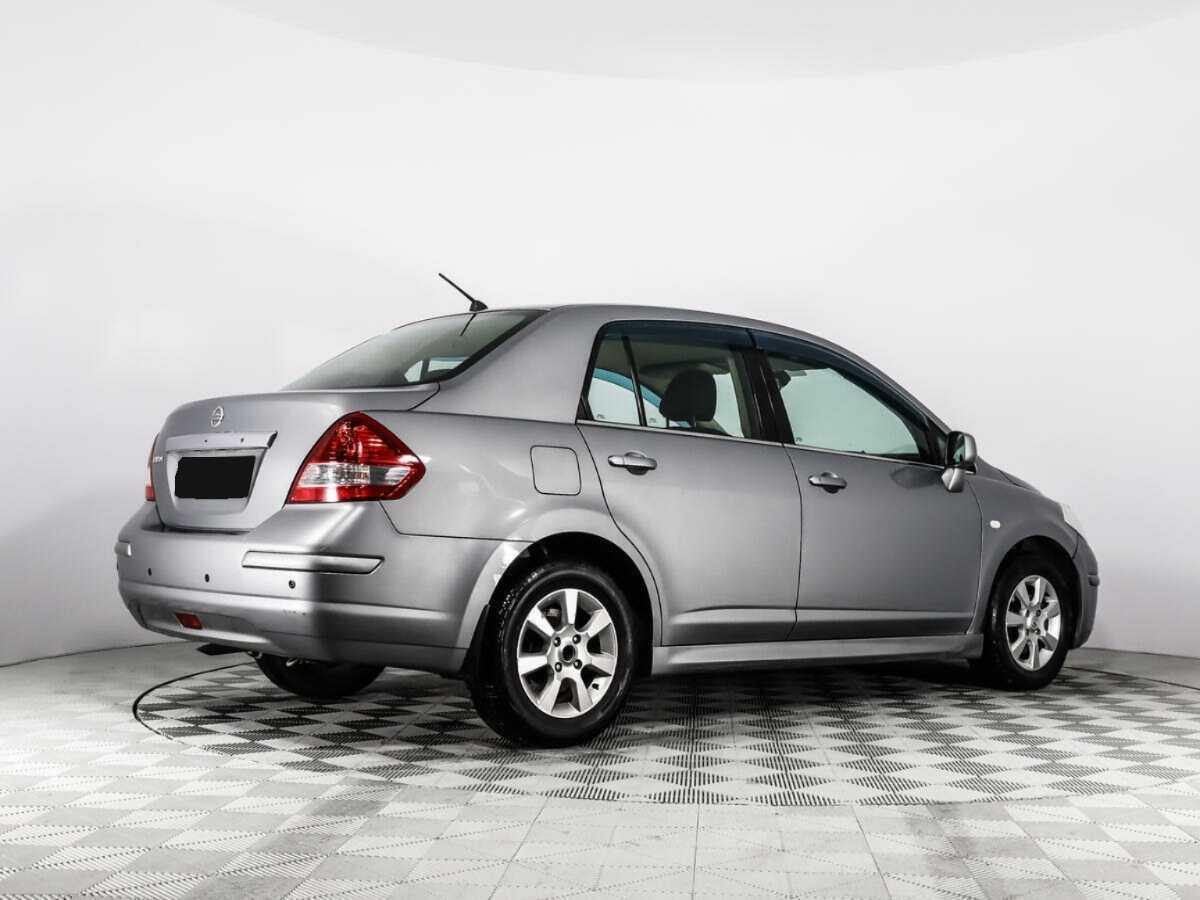 Nissan Tiida с пробегом — 2012 год. Фото: #4