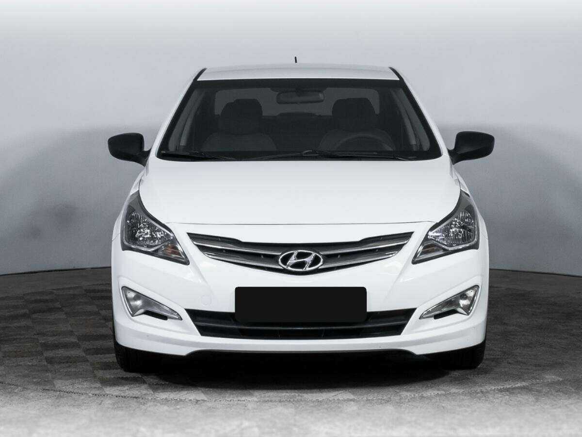 Hyundai Solaris с пробегом — 2015 год. Фото: #1