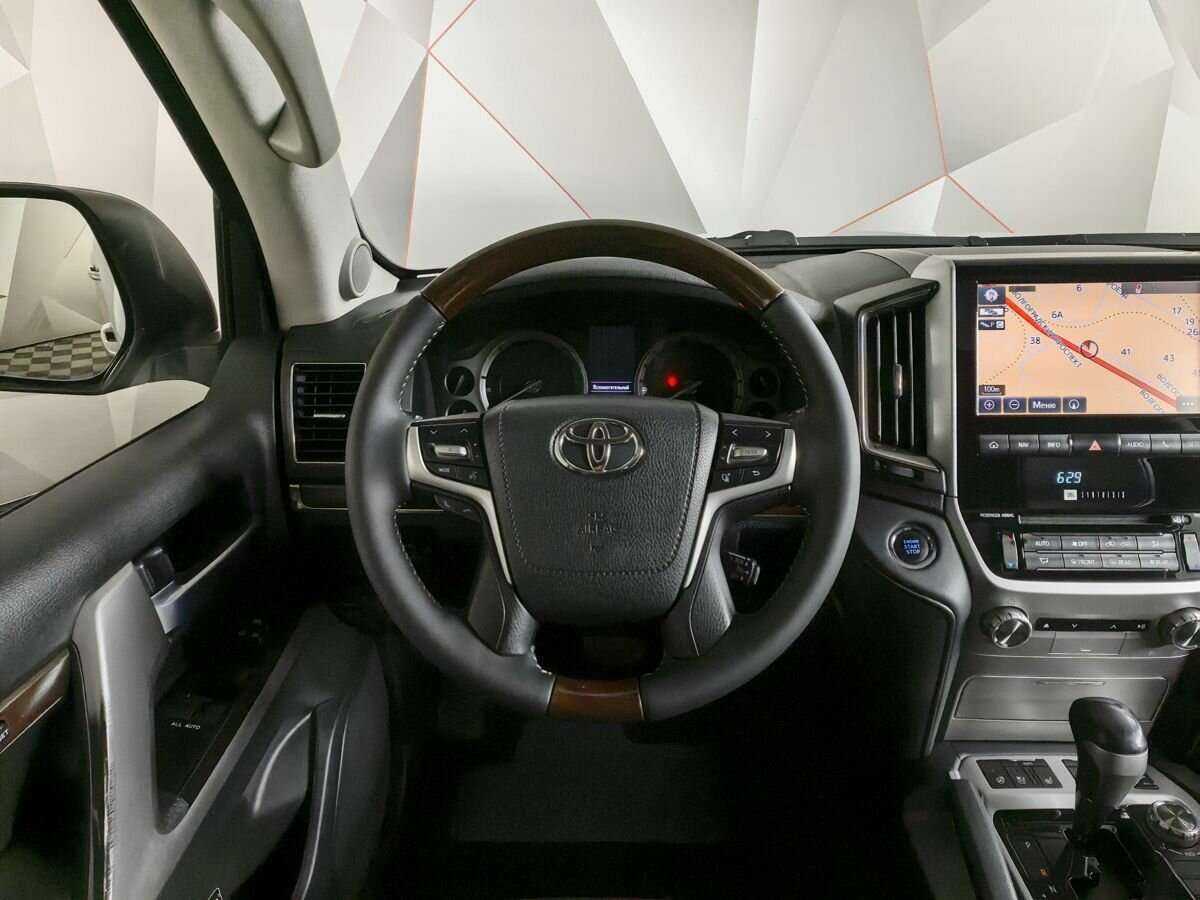 Toyota Land Cruiser с пробегом — 2015 год. Фото: #14